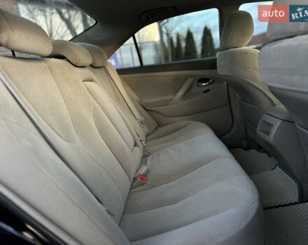 Чорний Тойота Камрі, об'ємом двигуна 2.4 л та пробігом 297 тис. км за 7999 $, фото 37 на Automoto.ua