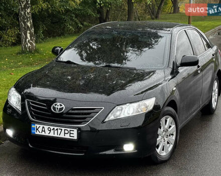 Чорний Тойота Камрі, об'ємом двигуна 3.5 л та пробігом 217 тис. км за 10000 $, фото 1 на Automoto.ua