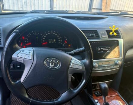 Чорний Тойота Камрі, об'ємом двигуна 2.4 л та пробігом 277 тис. км за 8700 $, фото 3 на Automoto.ua