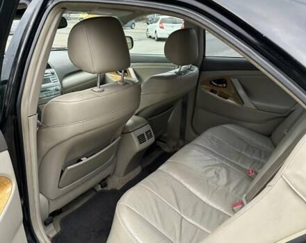 Чорний Тойота Камрі, об'ємом двигуна 2.4 л та пробігом 290 тис. км за 7500 $, фото 7 на Automoto.ua