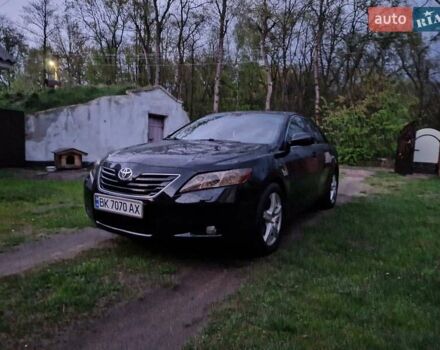 Чорний Тойота Камрі, об'ємом двигуна 2.36 л та пробігом 299 тис. км за 8888 $, фото 7 на Automoto.ua