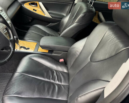 Черный Тойота Камри, объемом двигателя 2.4 л и пробегом 192 тыс. км за 10500 $, фото 7 на Automoto.ua