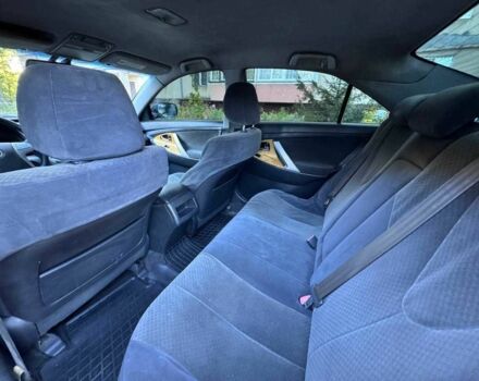 Чорний Тойота Камрі, об'ємом двигуна 2.4 л та пробігом 352 тис. км за 5500 $, фото 13 на Automoto.ua