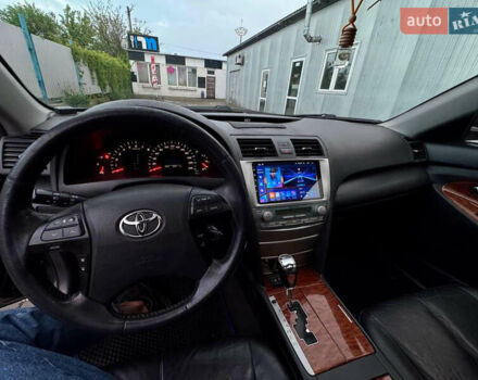 Черный Тойота Камри, объемом двигателя 2.36 л и пробегом 306 тыс. км за 7900 $, фото 5 на Automoto.ua