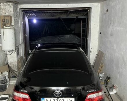 Черный Тойота Камри, объемом двигателя 3.5 л и пробегом 380 тыс. км за 8300 $, фото 2 на Automoto.ua