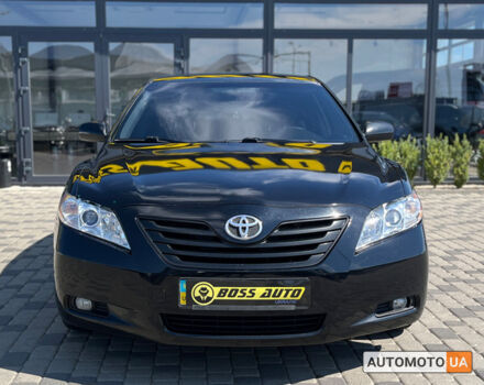 Черный Тойота Камри, объемом двигателя 2.4 л и пробегом 226 тыс. км за 8200 $, фото 1 на Automoto.ua