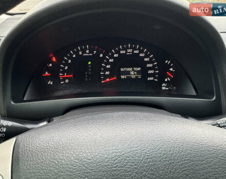 Черный Тойота Камри, объемом двигателя 2.4 л и пробегом 192 тыс. км за 10500 $, фото 31 на Automoto.ua