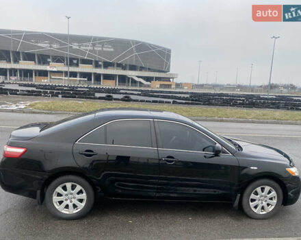 Черный Тойота Камри, объемом двигателя 3.5 л и пробегом 252 тыс. км за 10200 $, фото 7 на Automoto.ua