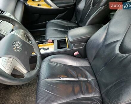 Черный Тойота Камри, объемом двигателя 2.4 л и пробегом 268 тыс. км за 8800 $, фото 2 на Automoto.ua