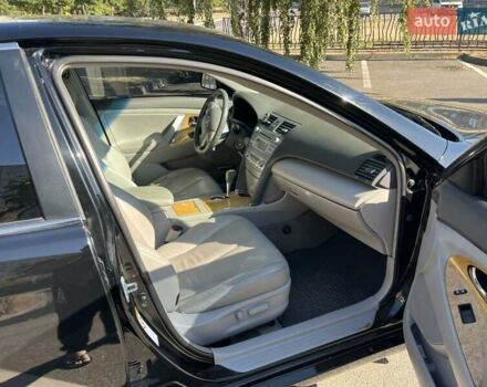 Черный Тойота Камри, объемом двигателя 2.36 л и пробегом 280 тыс. км за 8700 $, фото 6 на Automoto.ua