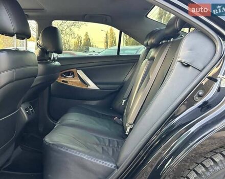 Черный Тойота Камри, объемом двигателя 2.4 л и пробегом 197 тыс. км за 8100 $, фото 26 на Automoto.ua