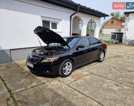 Чорний Тойота Камрі, об'ємом двигуна 2.36 л та пробігом 299 тис. км за 8888 $, фото 11 на Automoto.ua