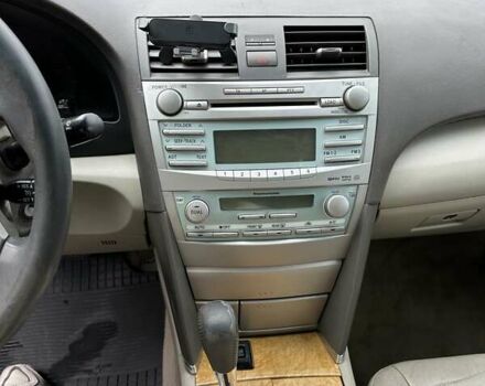 Чорний Тойота Камрі, об'ємом двигуна 2.4 л та пробігом 290 тис. км за 7500 $, фото 5 на Automoto.ua