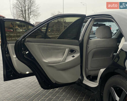 Чорний Тойота Камрі, об'ємом двигуна 2.36 л та пробігом 300 тис. км за 6900 $, фото 10 на Automoto.ua