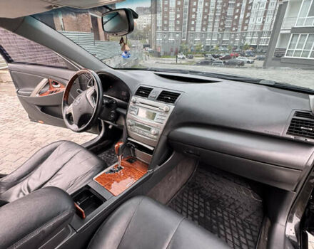 Черный Тойота Камри, объемом двигателя 3.5 л и пробегом 312 тыс. км за 7700 $, фото 12 на Automoto.ua