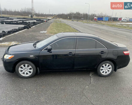 Черный Тойота Камри, объемом двигателя 3.5 л и пробегом 252 тыс. км за 10200 $, фото 19 на Automoto.ua