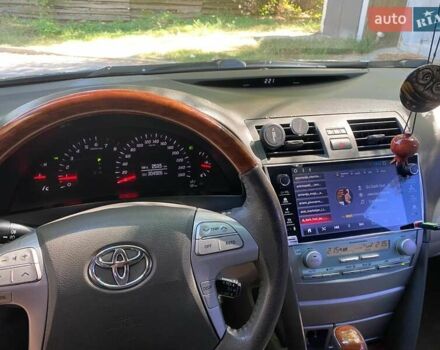 Черный Тойота Камри, объемом двигателя 3.46 л и пробегом 300 тыс. км за 8000 $, фото 7 на Automoto.ua