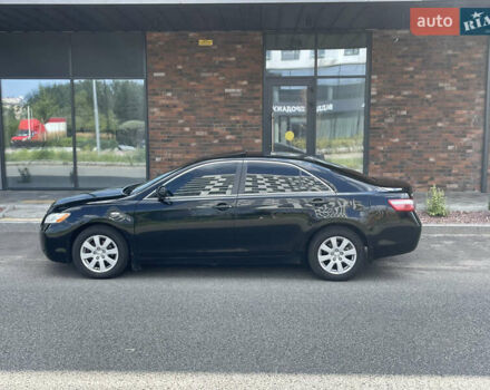 Чорний Тойота Камрі, об'ємом двигуна 2.4 л та пробігом 260 тис. км за 8700 $, фото 4 на Automoto.ua