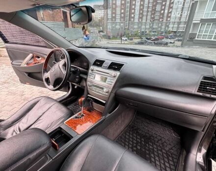 Черный Тойота Камри, объемом двигателя 3.5 л и пробегом 310 тыс. км за 7799 $, фото 4 на Automoto.ua