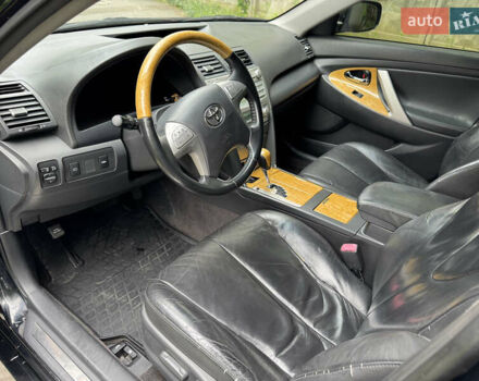 Чорний Тойота Камрі, об'ємом двигуна 3.5 л та пробігом 370 тис. км за 8399 $, фото 20 на Automoto.ua