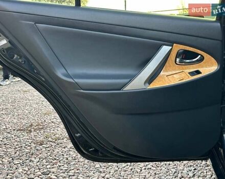 Черный Тойота Камри, объемом двигателя 2.4 л и пробегом 197 тыс. км за 8100 $, фото 27 на Automoto.ua