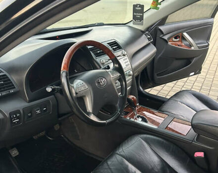 Черный Тойота Камри, объемом двигателя 3.5 л и пробегом 278 тыс. км за 8600 $, фото 12 на Automoto.ua