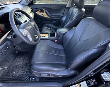 Чорний Тойота Камрі, об'ємом двигуна 2.4 л та пробігом 251 тис. км за 8899 $, фото 6 на Automoto.ua