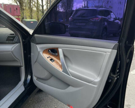 Черный Тойота Камри, объемом двигателя 3.5 л и пробегом 268 тыс. км за 8777 $, фото 9 на Automoto.ua