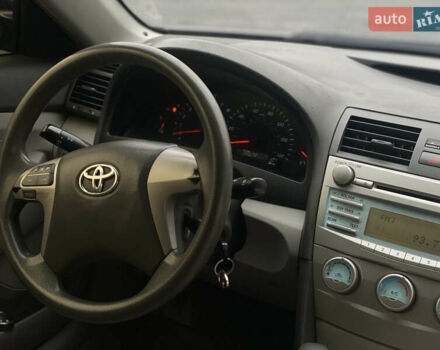 Чорний Тойота Камрі, об'ємом двигуна 2.36 л та пробігом 300 тис. км за 6900 $, фото 15 на Automoto.ua