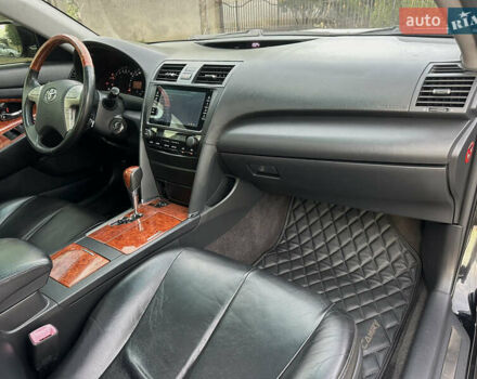 Черный Тойота Камри, объемом двигателя 3.46 л и пробегом 187 тыс. км за 11300 $, фото 22 на Automoto.ua