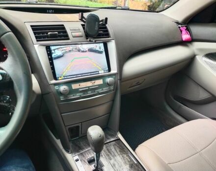 Чорний Тойота Камрі, об'ємом двигуна 2.4 л та пробігом 292 тис. км за 6995 $, фото 2 на Automoto.ua