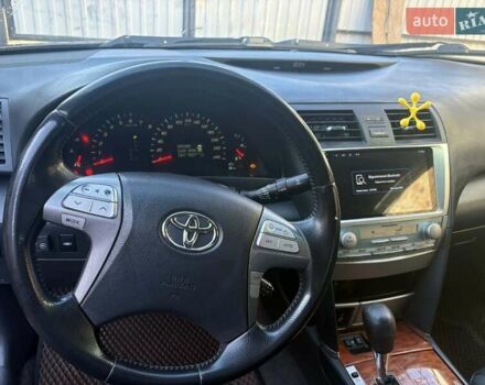 Чорний Тойота Камрі, об'ємом двигуна 2.4 л та пробігом 277 тис. км за 8700 $, фото 7 на Automoto.ua