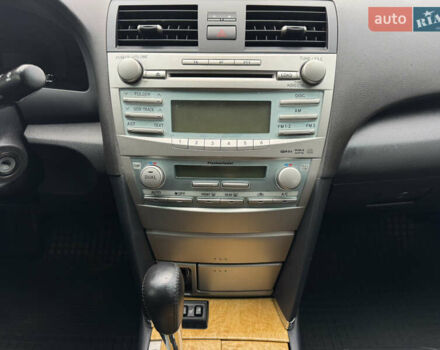 Черный Тойота Камри, объемом двигателя 2.4 л и пробегом 192 тыс. км за 10500 $, фото 25 на Automoto.ua