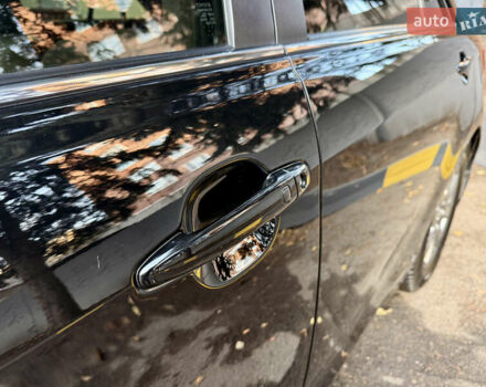Черный Тойота Камри, объемом двигателя 3.46 л и пробегом 198 тыс. км за 10000 $, фото 13 на Automoto.ua