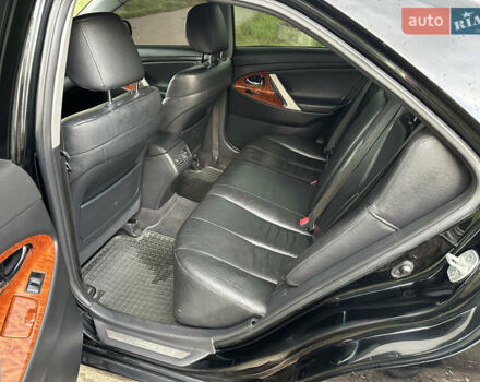 Чорний Тойота Камрі, об'ємом двигуна 3.46 л та пробігом 180 тис. км за 9200 $, фото 17 на Automoto.ua