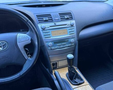 Чорний Тойота Камрі, об'ємом двигуна 2.4 л та пробігом 352 тис. км за 5500 $, фото 11 на Automoto.ua