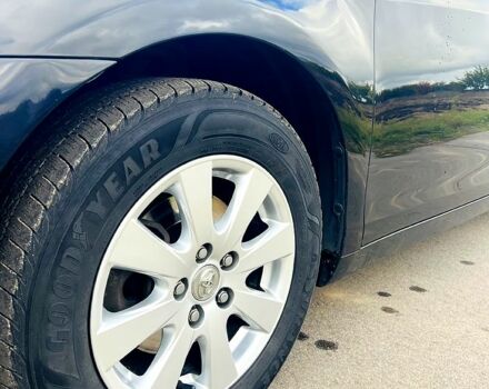 Черный Тойота Камри, объемом двигателя 2.4 л и пробегом 343 тыс. км за 8500 $, фото 13 на Automoto.ua