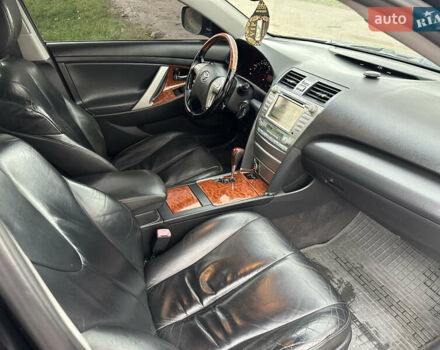 Чорний Тойота Камрі, об'ємом двигуна 3.46 л та пробігом 180 тис. км за 9200 $, фото 15 на Automoto.ua