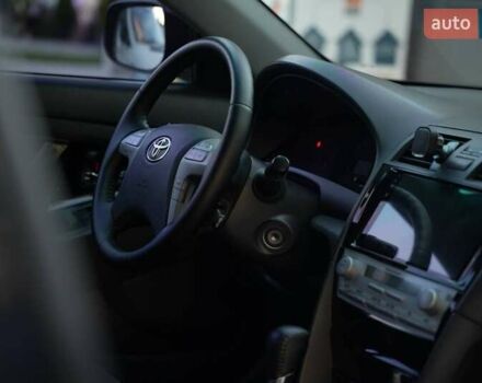 Черный Тойота Камри, объемом двигателя 3.5 л и пробегом 238 тыс. км за 10500 $, фото 16 на Automoto.ua