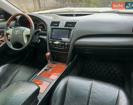 Черный Тойота Камри, объемом двигателя 3.46 л и пробегом 187 тыс. км за 11300 $, фото 23 на Automoto.ua