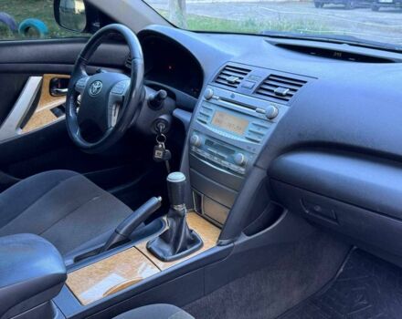 Чорний Тойота Камрі, об'ємом двигуна 2.4 л та пробігом 352 тис. км за 5500 $, фото 9 на Automoto.ua