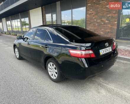 Чорний Тойота Камрі, об'ємом двигуна 2.4 л та пробігом 260 тис. км за 8700 $, фото 3 на Automoto.ua