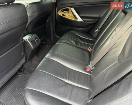 Черный Тойота Камри, объемом двигателя 2.4 л и пробегом 192 тыс. км за 10500 $, фото 12 на Automoto.ua