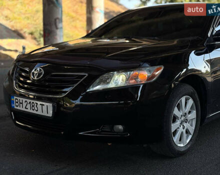 Чорний Тойота Камрі, об'ємом двигуна 2.4 л та пробігом 140 тис. км за 7999 $, фото 1 на Automoto.ua