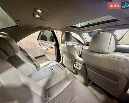 Черный Тойота Камри, объемом двигателя 3.46 л и пробегом 198 тыс. км за 10000 $, фото 2 на Automoto.ua