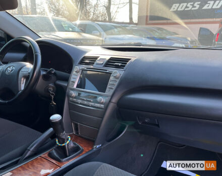 Черный Тойота Камри, объемом двигателя 2.4 л и пробегом 300 тыс. км за 8999 $, фото 15 на Automoto.ua