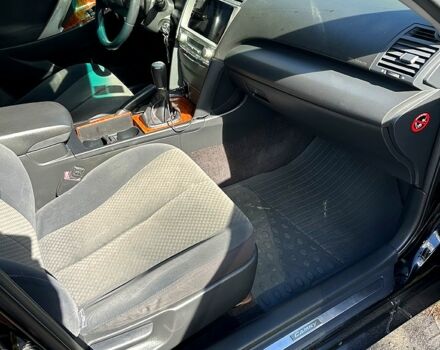 Черный Тойота Камри, объемом двигателя 2.4 л и пробегом 220 тыс. км за 8500 $, фото 5 на Automoto.ua