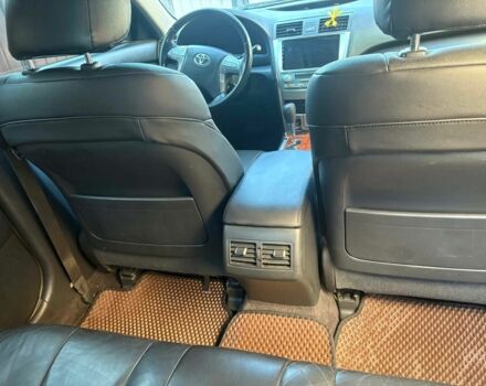 Чорний Тойота Камрі, об'ємом двигуна 2.4 л та пробігом 277 тис. км за 8700 $, фото 5 на Automoto.ua