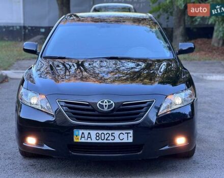 Чорний Тойота Камрі, об'ємом двигуна 2.4 л та пробігом 352 тис. км за 5500 $, фото 2 на Automoto.ua