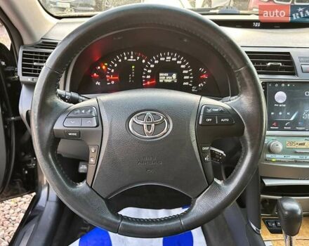 Черный Тойота Камри, объемом двигателя 2.4 л и пробегом 197 тыс. км за 8100 $, фото 16 на Automoto.ua